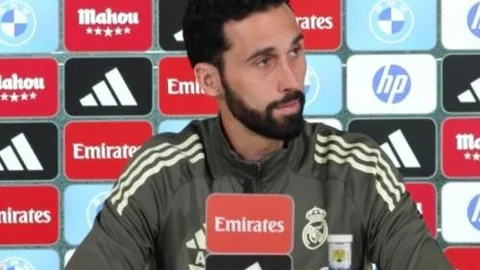 提前一个月试验手套训练，特尔施特根5月力争重返球场