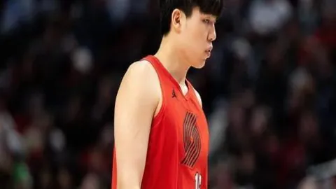 海港3-0南通，武磊梅开二度，助球队零封十人对手奥斯卡双杀